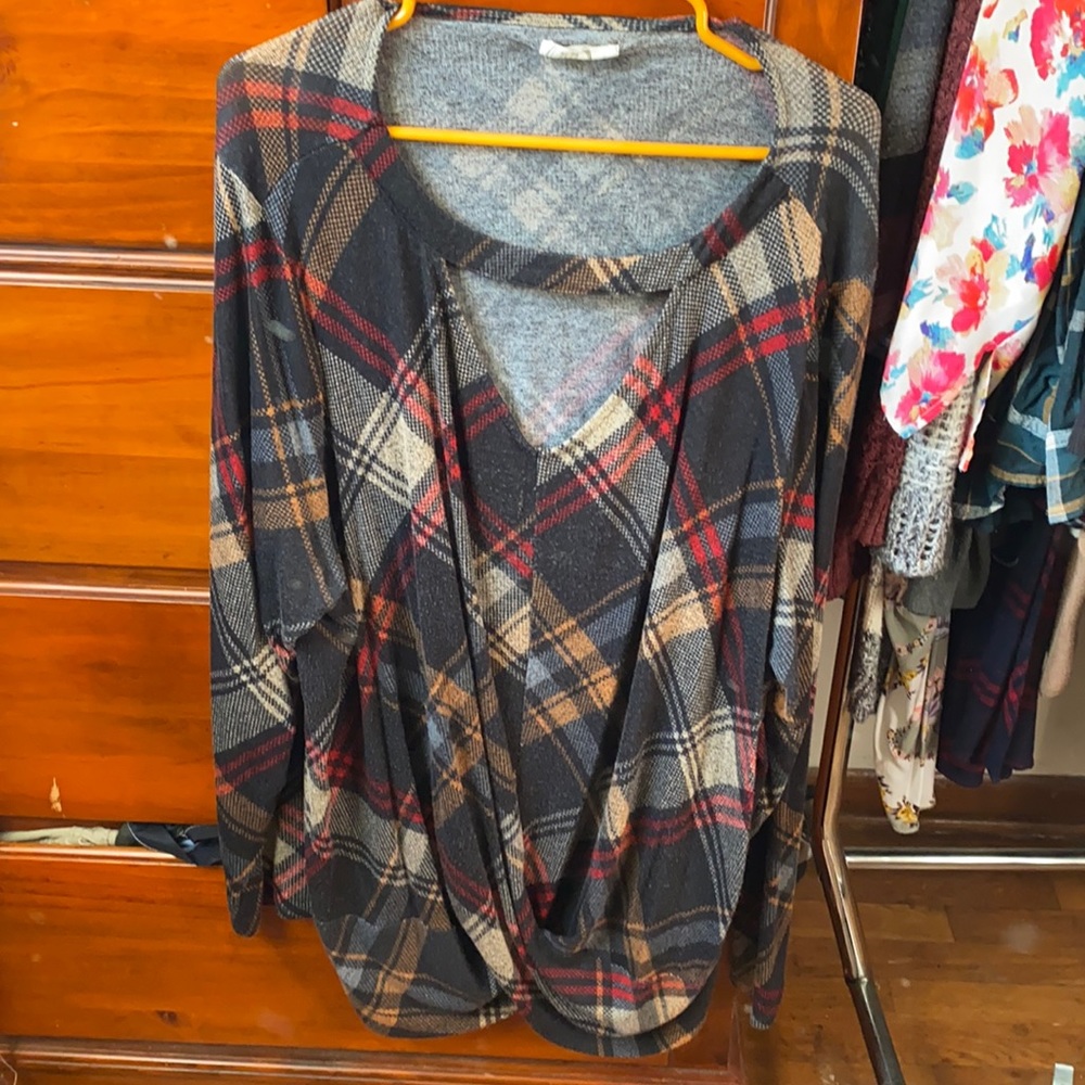 long sleeve tartan plaid. Keyhole neckline
